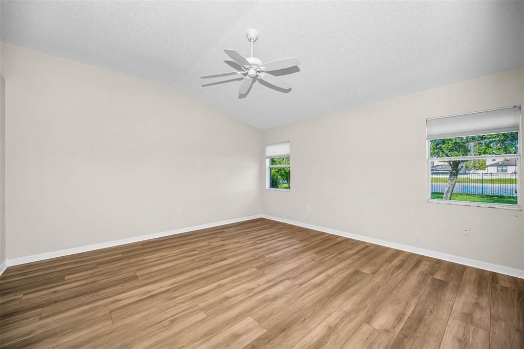 For Sale: $360,000 (2 beds, 2 baths, 1900 Square Feet)