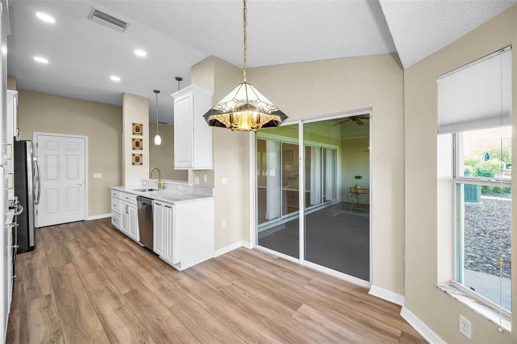 For Sale: $360,000 (2 beds, 2 baths, 1900 Square Feet)