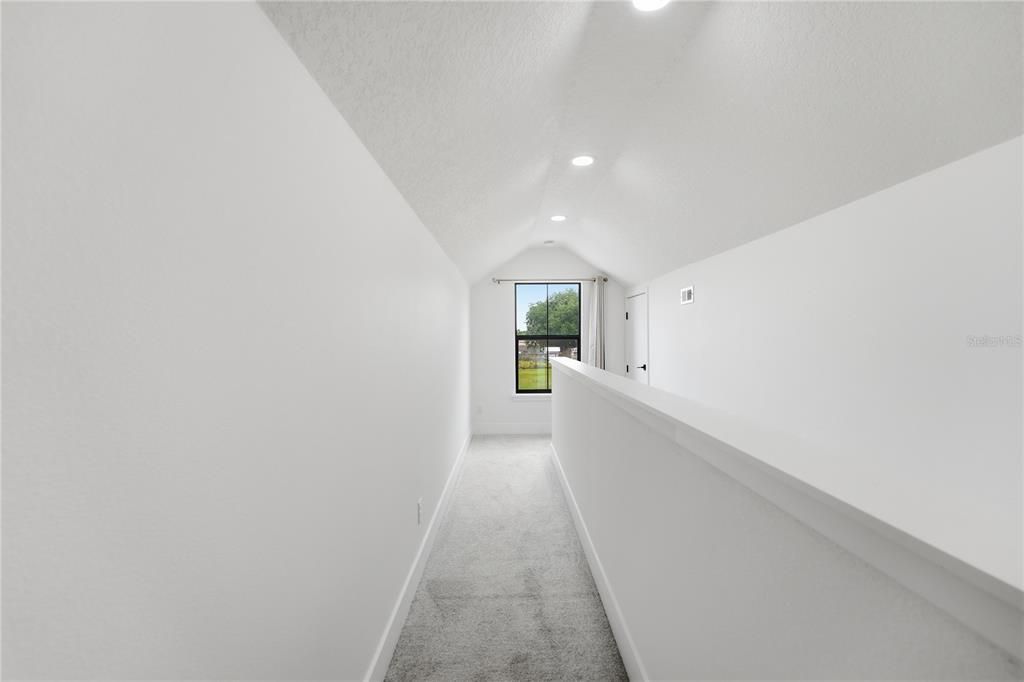 En Venta: $779,000 (5 camas, 3 baños, 2621 Pies cuadrados)