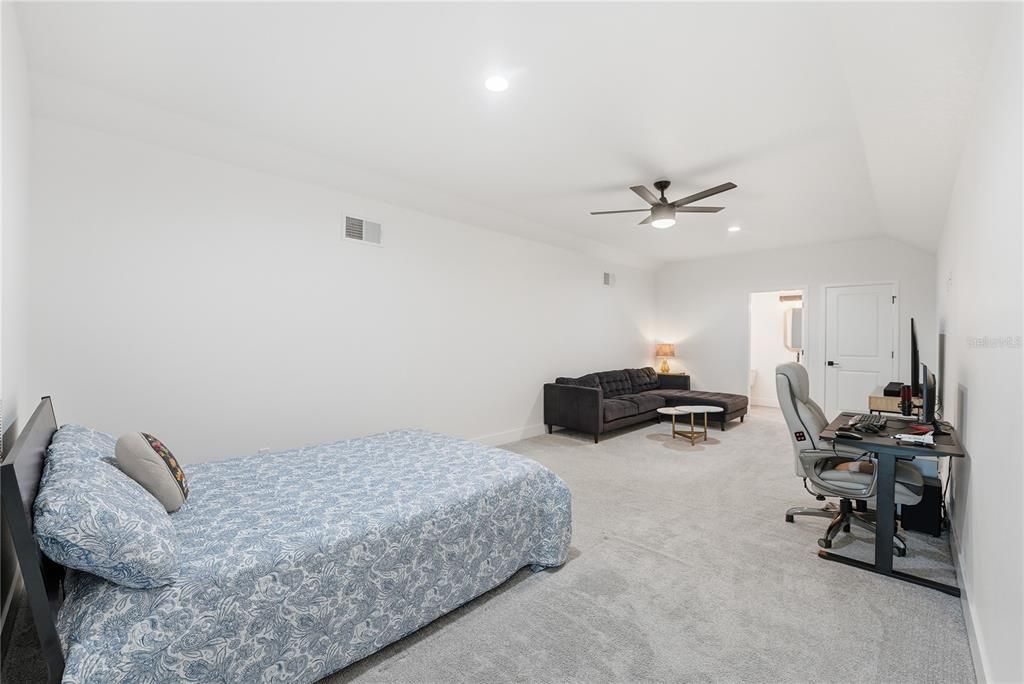 En Venta: $779,000 (5 camas, 3 baños, 2621 Pies cuadrados)