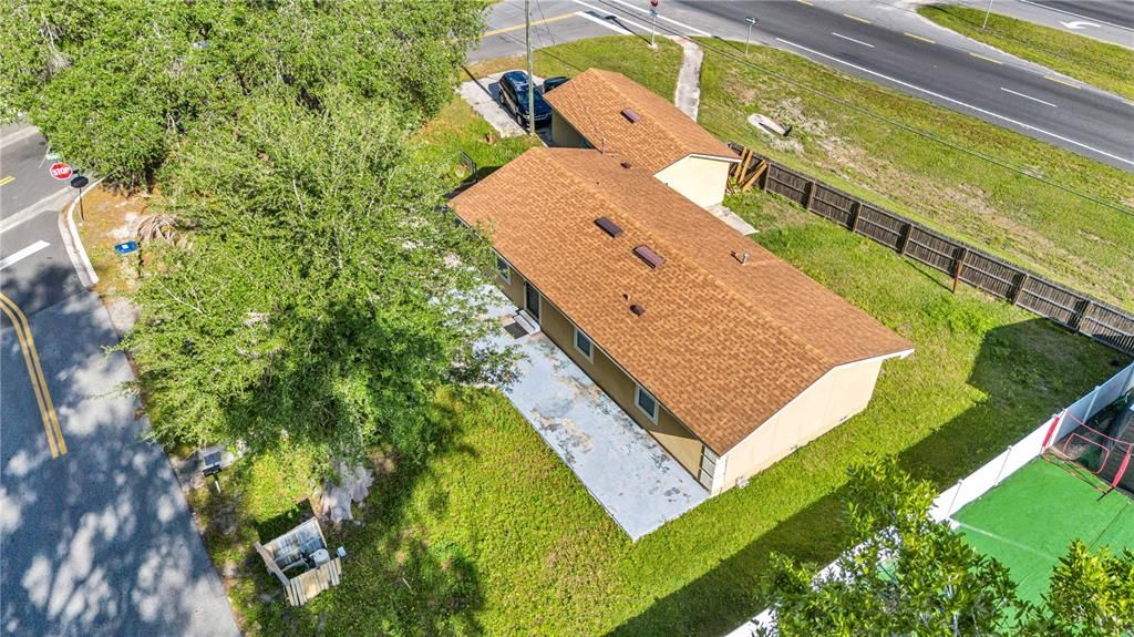 Activo con contrato: $294,900 (4 camas, 2 baños, 1715 Pies cuadrados)