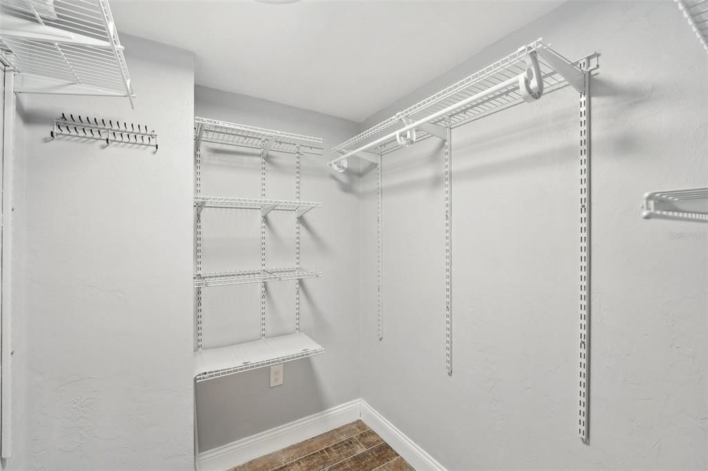 Activo con contrato: $475,000 (2 camas, 2 baños, 1372 Pies cuadrados)