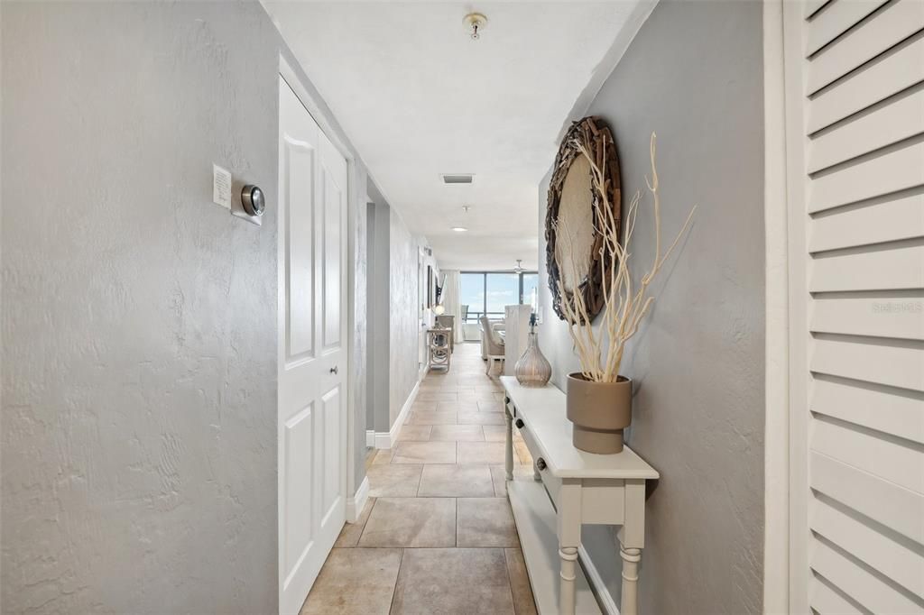 Activo con contrato: $475,000 (2 camas, 2 baños, 1372 Pies cuadrados)