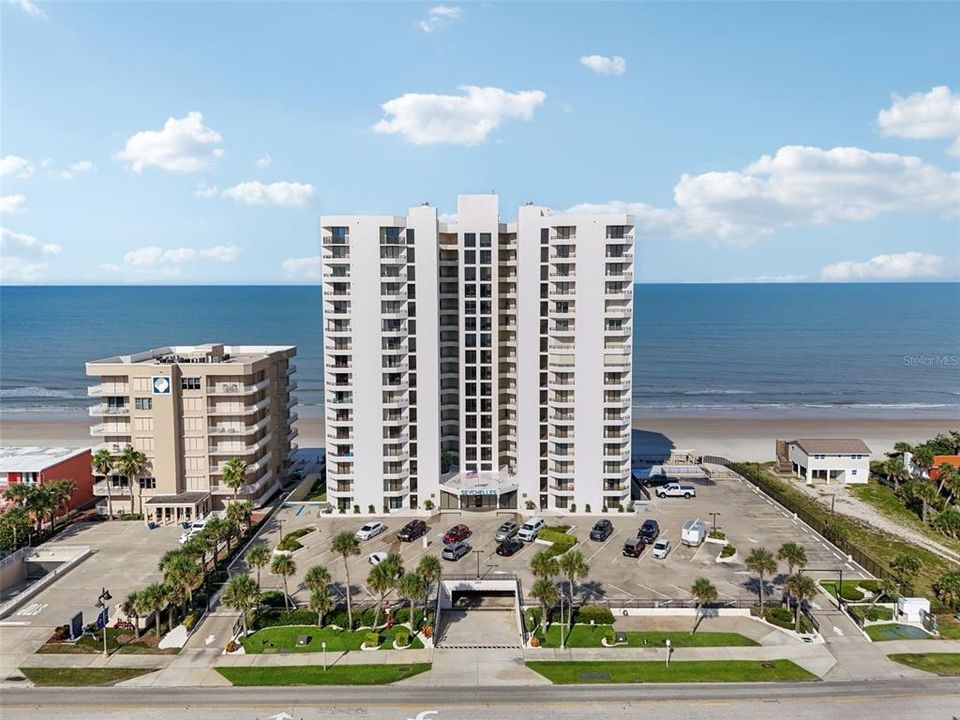 Activo con contrato: $475,000 (2 camas, 2 baños, 1372 Pies cuadrados)