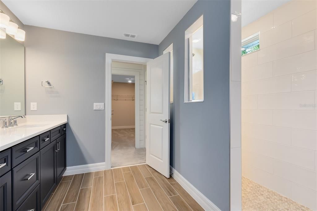 Active With Contract: $1,300,000 (5 beds, 4 baths, 3617 Square Feet)