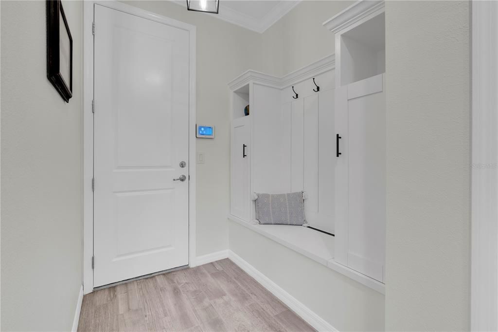 Activo con contrato: $789,900 (4 camas, 3 baños, 3320 Pies cuadrados)