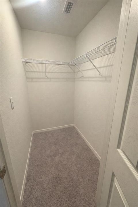 En Renta: $2,700 (4 camas, 2 baños, 2107 Pies cuadrados)