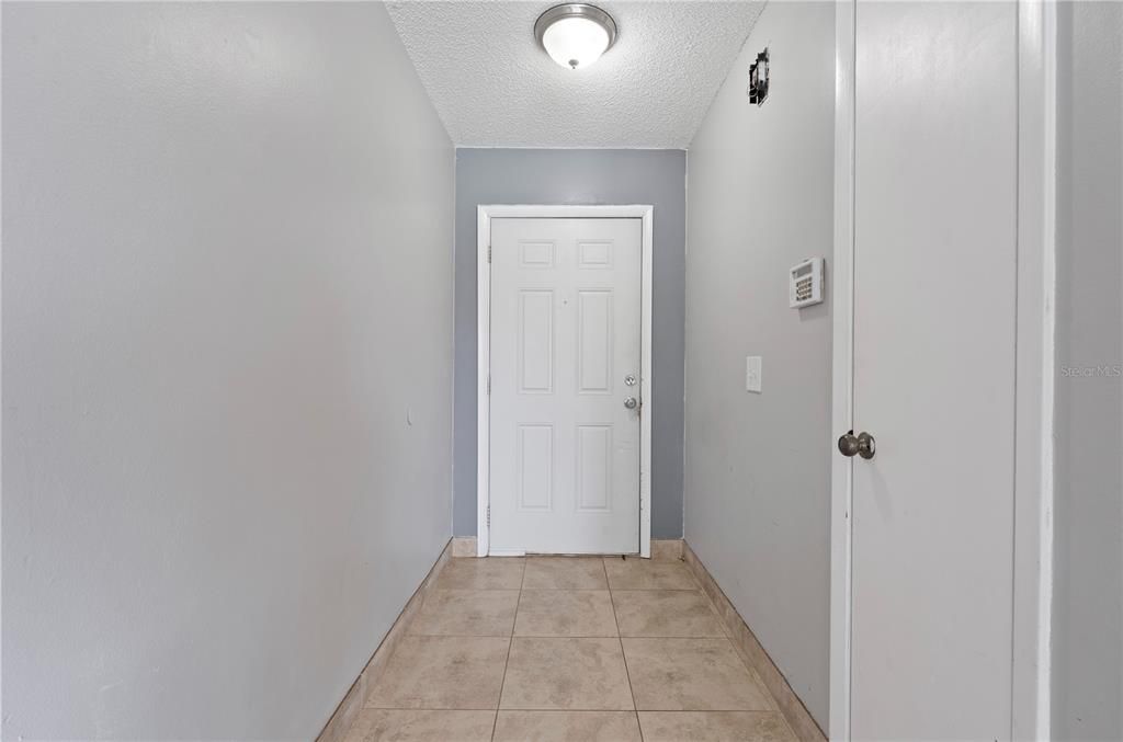 Activo con contrato: $275,000 (2 camas, 1 baños, 980 Pies cuadrados)