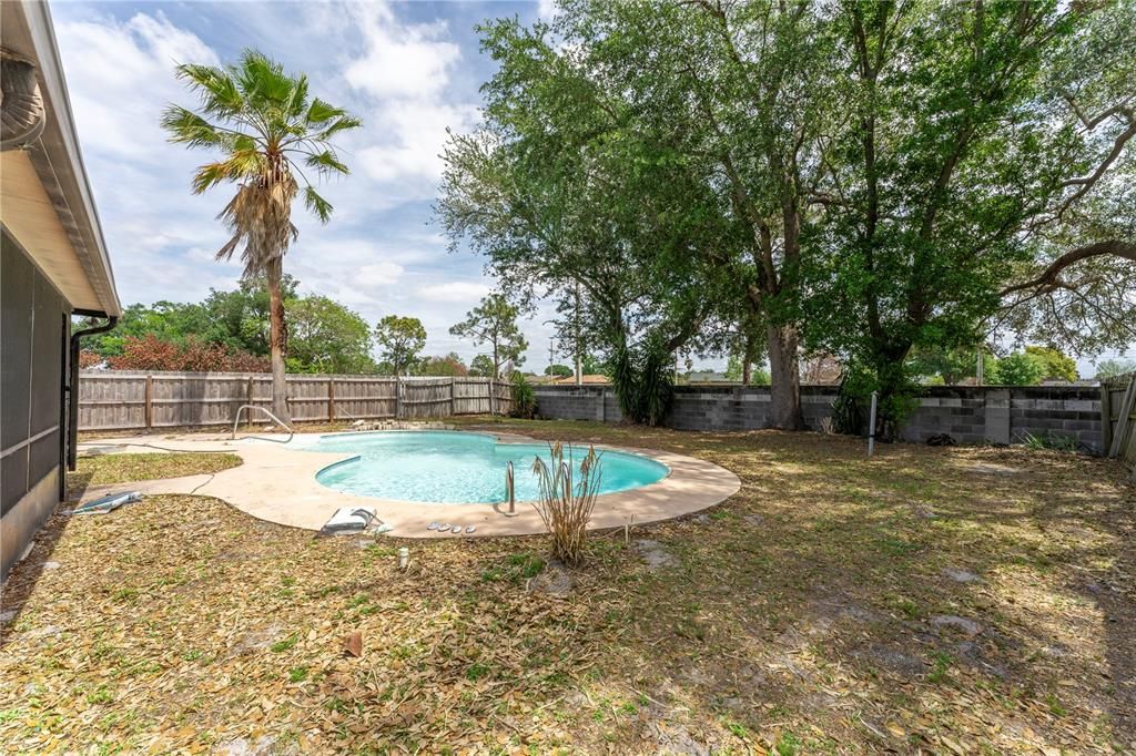 Activo con contrato: $275,000 (2 camas, 1 baños, 980 Pies cuadrados)