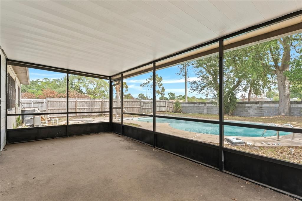 Activo con contrato: $275,000 (2 camas, 1 baños, 980 Pies cuadrados)