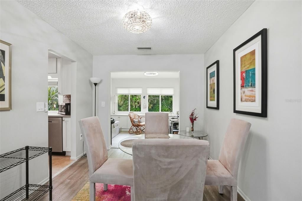 Activo con contrato: $434,000 (2 camas, 2 baños, 1574 Pies cuadrados)