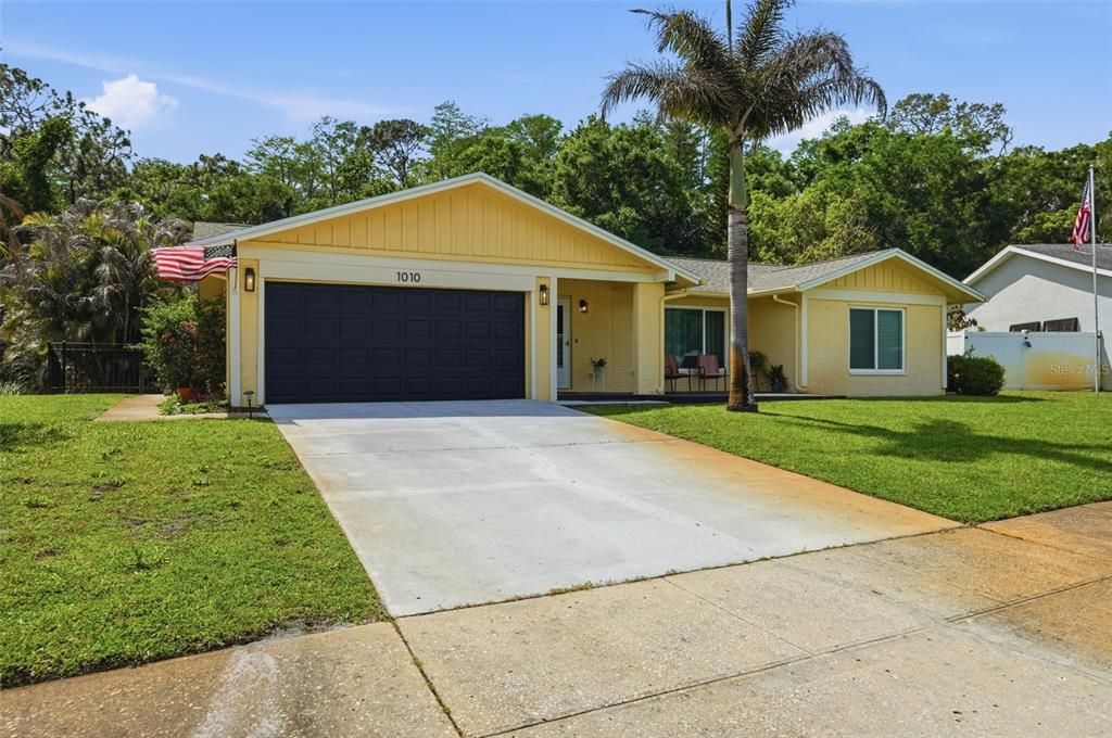Activo con contrato: $434,000 (2 camas, 2 baños, 1574 Pies cuadrados)