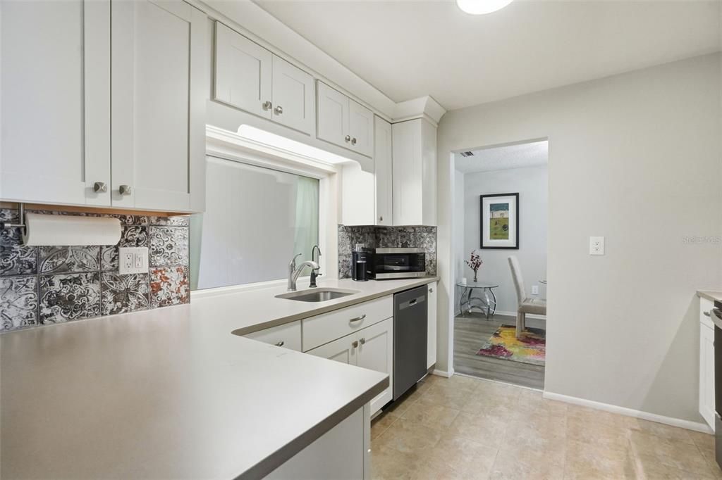 Activo con contrato: $434,000 (2 camas, 2 baños, 1574 Pies cuadrados)