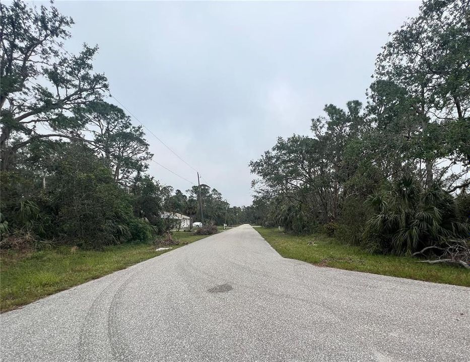 На продажу: $40,000 (0.36 acres)