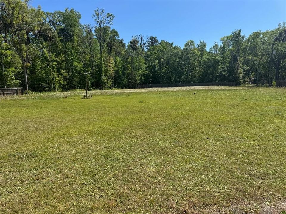 На продажу: $315,000 (0.70 acres)