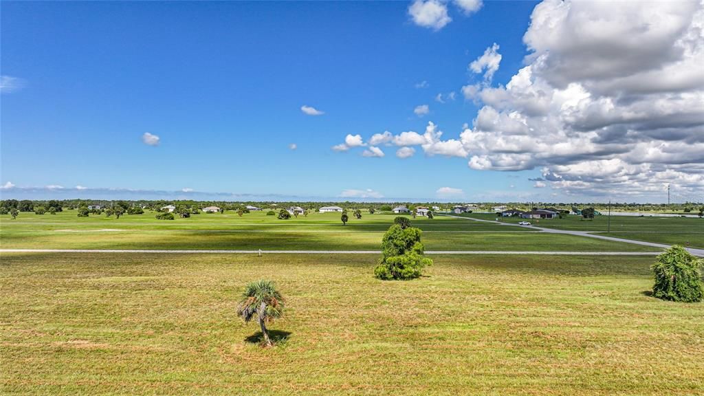 На продажу: $15,900 (0.18 acres)