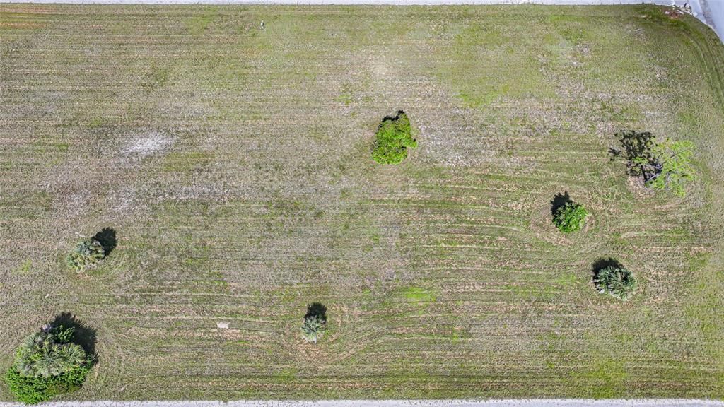На продажу: $15,900 (0.18 acres)