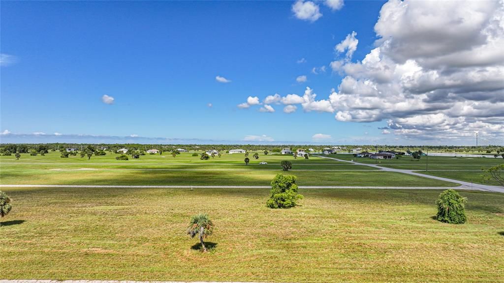 На продажу: $15,900 (0.18 acres)