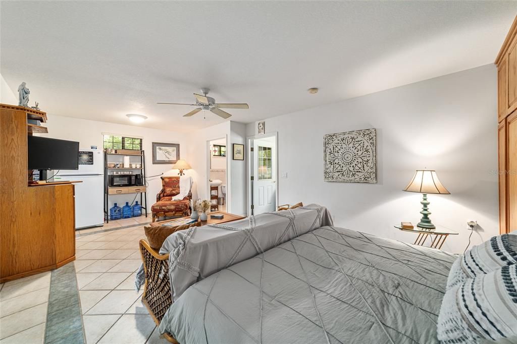 For Sale: $1,750,000 (3 beds, 2 baths, 2046 Square Feet)