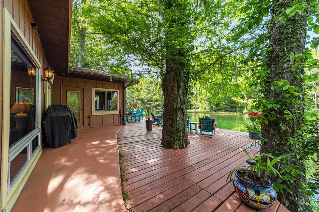 For Sale: $1,750,000 (3 beds, 2 baths, 2046 Square Feet)