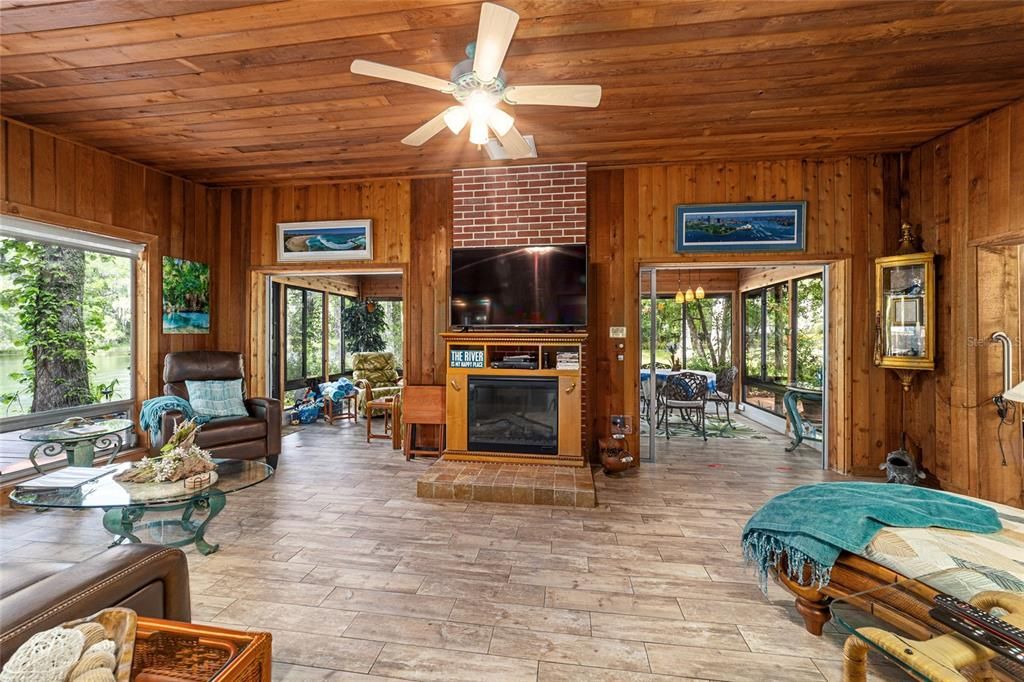 For Sale: $1,750,000 (3 beds, 2 baths, 2046 Square Feet)