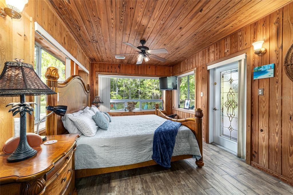 For Sale: $1,750,000 (3 beds, 2 baths, 2046 Square Feet)