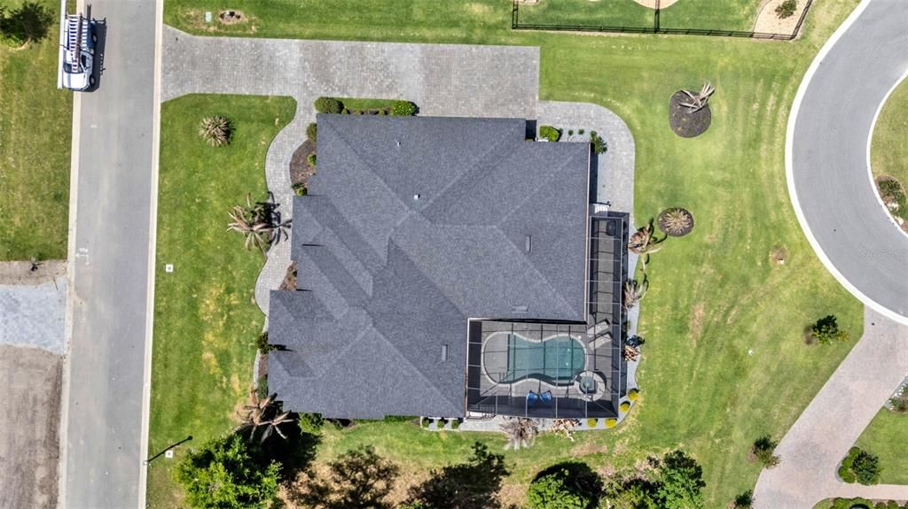 Activo con contrato: $1,275,000 (4 camas, 3 baños, 3186 Pies cuadrados)
