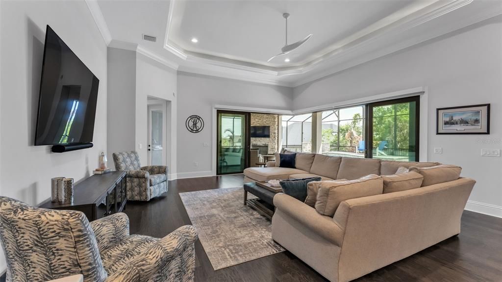Activo con contrato: $1,275,000 (4 camas, 3 baños, 3186 Pies cuadrados)