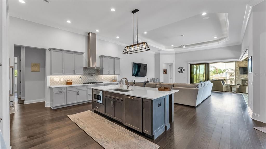 Activo con contrato: $1,275,000 (4 camas, 3 baños, 3186 Pies cuadrados)
