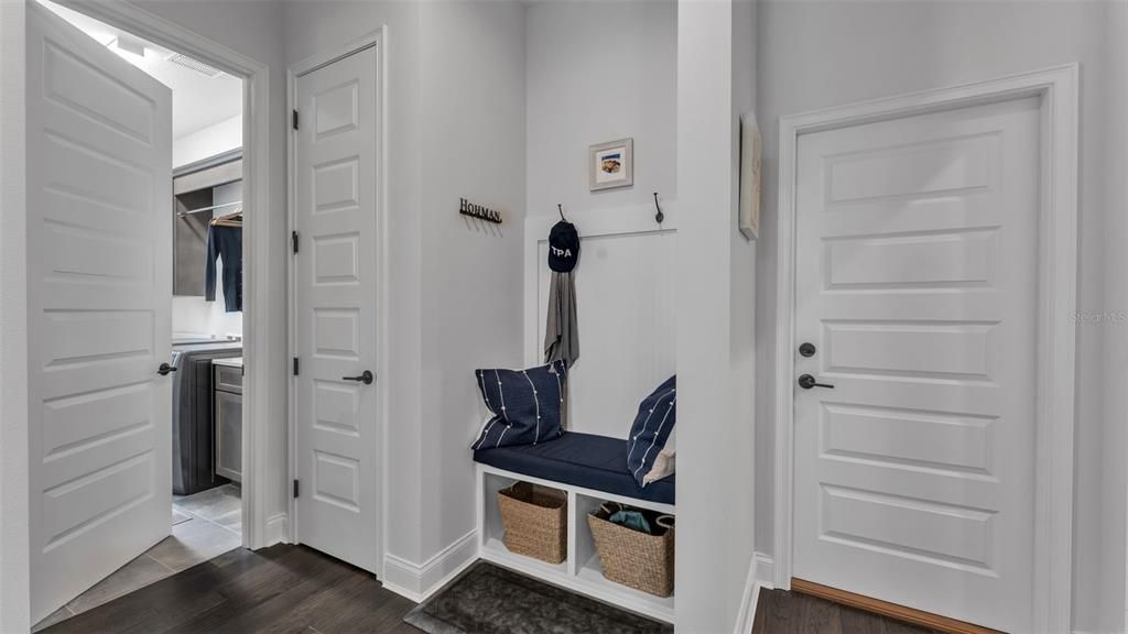 Activo con contrato: $1,275,000 (4 camas, 3 baños, 3186 Pies cuadrados)