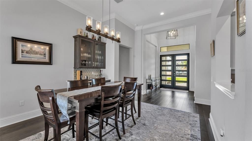 Activo con contrato: $1,275,000 (4 camas, 3 baños, 3186 Pies cuadrados)