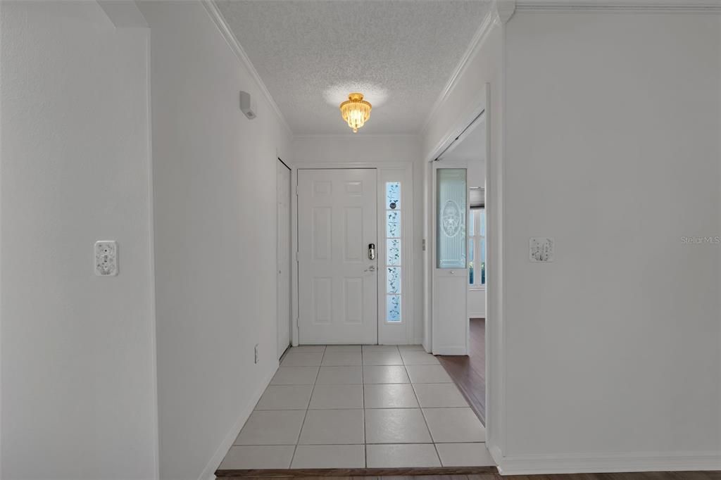 На продажу: $289,900 (2 спален, 2 ванн, 1327 Квадратных фут)