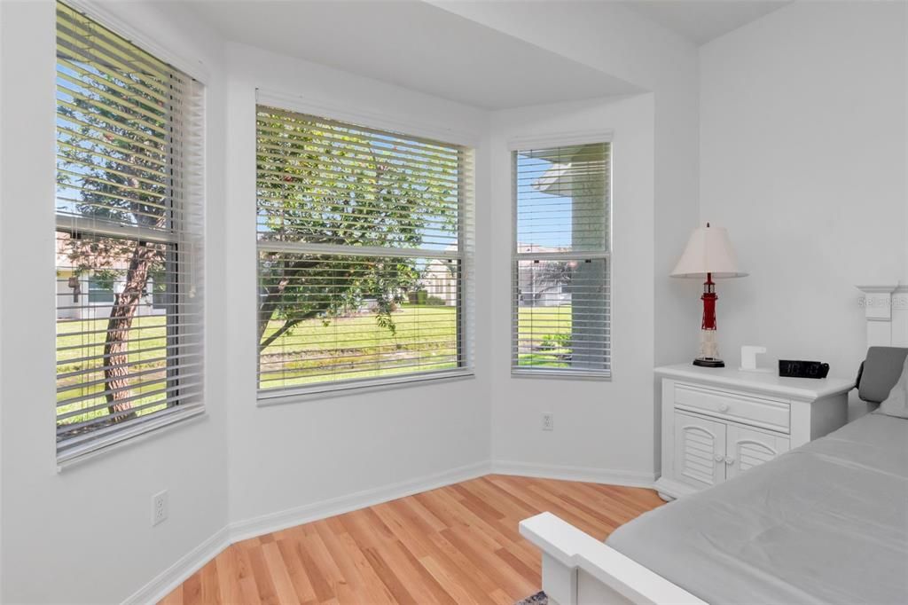 For Sale: $279,500 (2 beds, 2 baths, 1332 Square Feet)
