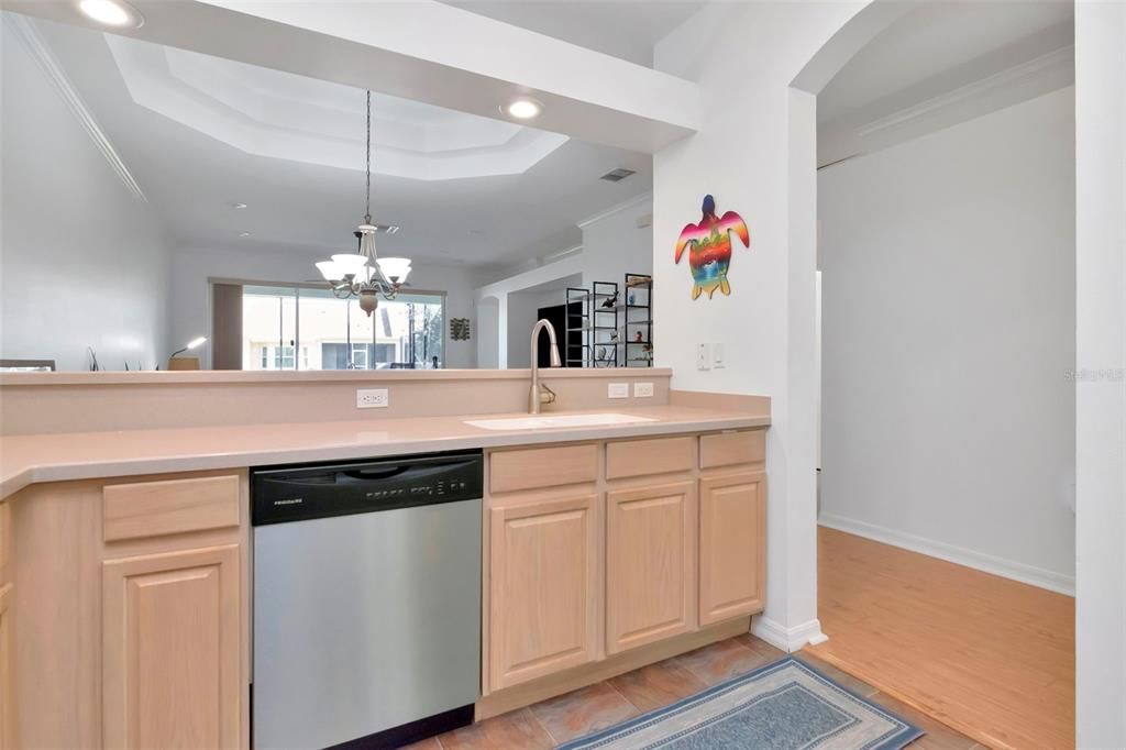 For Sale: $279,500 (2 beds, 2 baths, 1332 Square Feet)