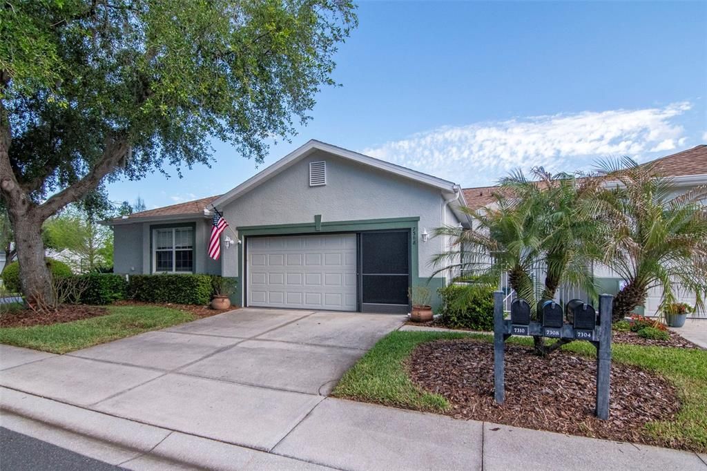 For Sale: $279,500 (2 beds, 2 baths, 1332 Square Feet)