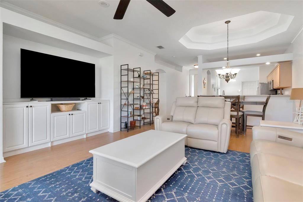 For Sale: $279,500 (2 beds, 2 baths, 1332 Square Feet)