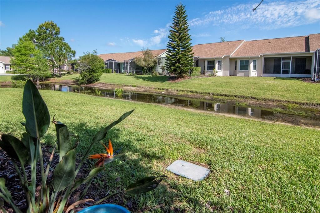 For Sale: $279,500 (2 beds, 2 baths, 1332 Square Feet)