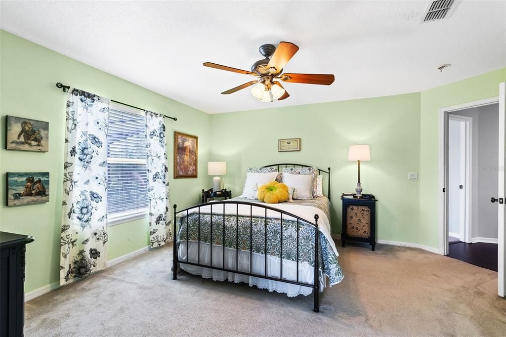 Active With Contract: $975,000 (5 beds, 3 baths, 4006 Square Feet)