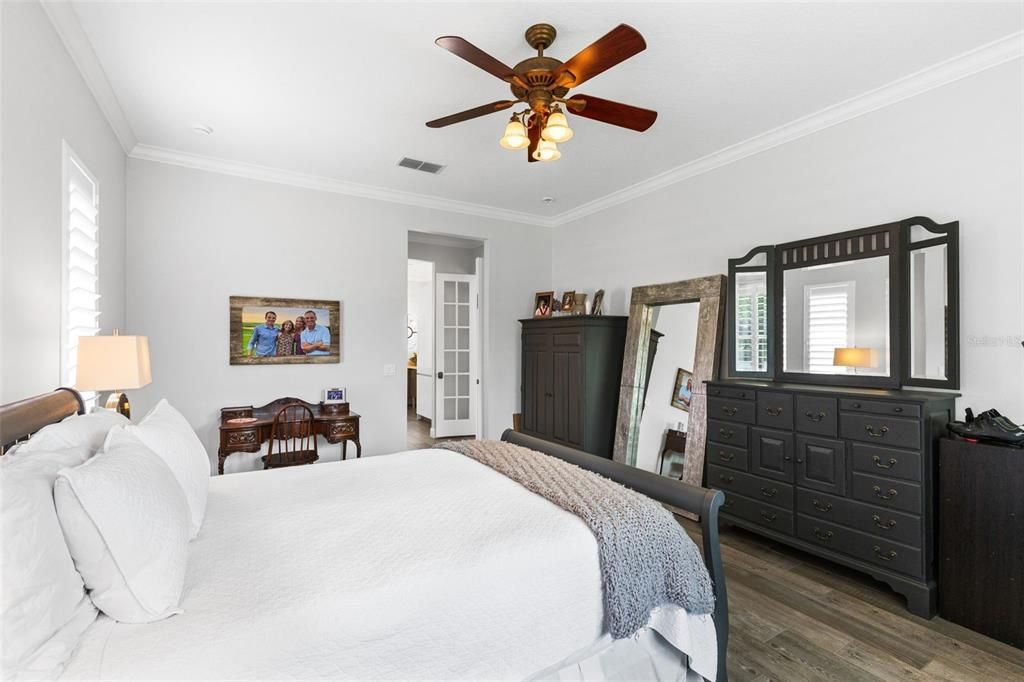 Active With Contract: $975,000 (5 beds, 3 baths, 4006 Square Feet)