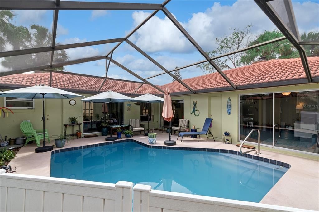 Activo con contrato: $237,900 (3 camas, 2 baños, 1664 Pies cuadrados)