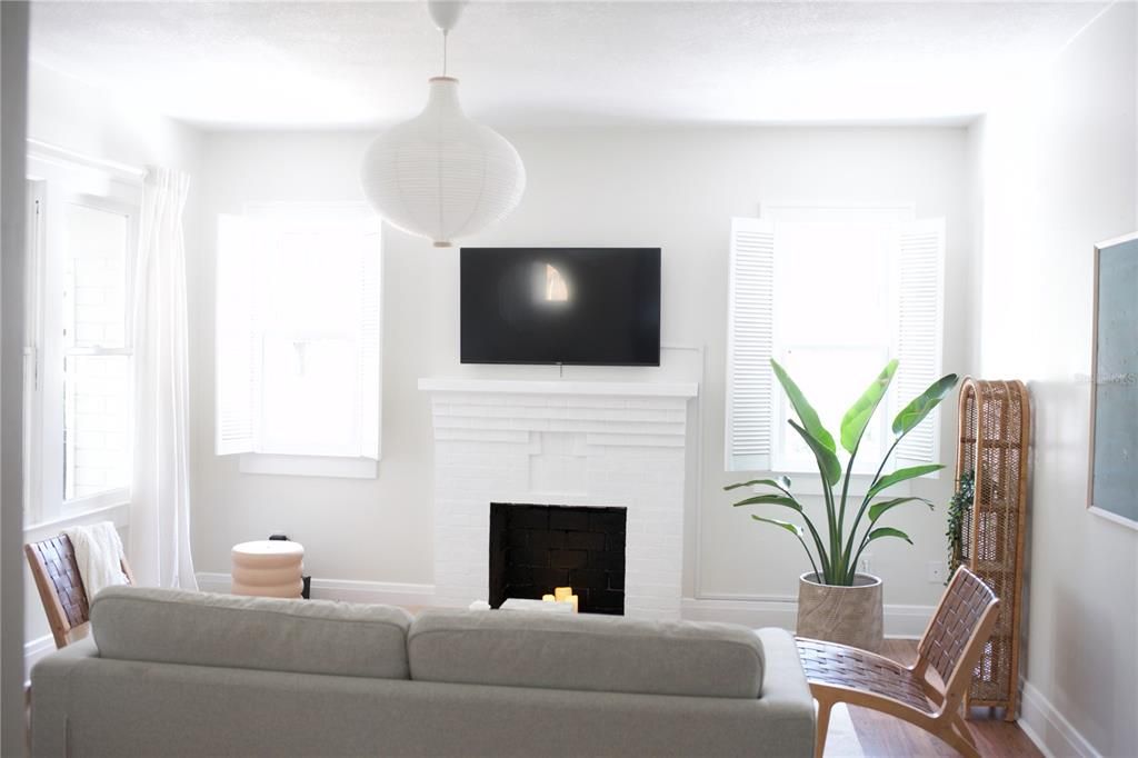 For Sale: $290,000 (3 beds, 1 baths, 1096 Square Feet)