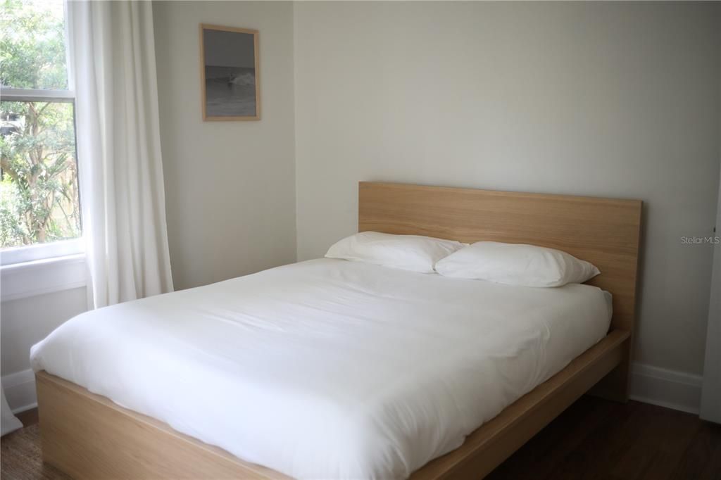 For Sale: $290,000 (3 beds, 1 baths, 1096 Square Feet)