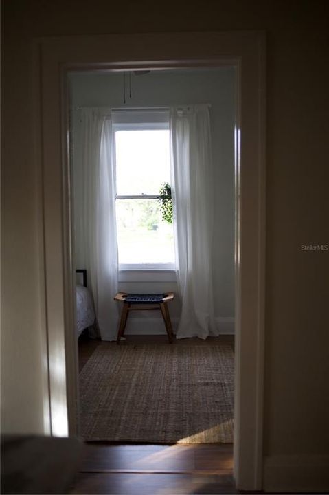 For Sale: $290,000 (3 beds, 1 baths, 1096 Square Feet)