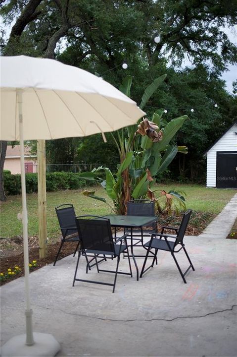 For Sale: $290,000 (3 beds, 1 baths, 1096 Square Feet)