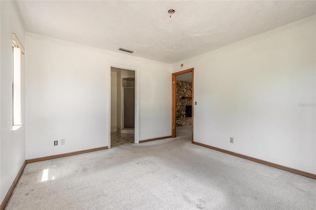Activo con contrato: $150,000 (3 camas, 2 baños, 1268 Pies cuadrados)
