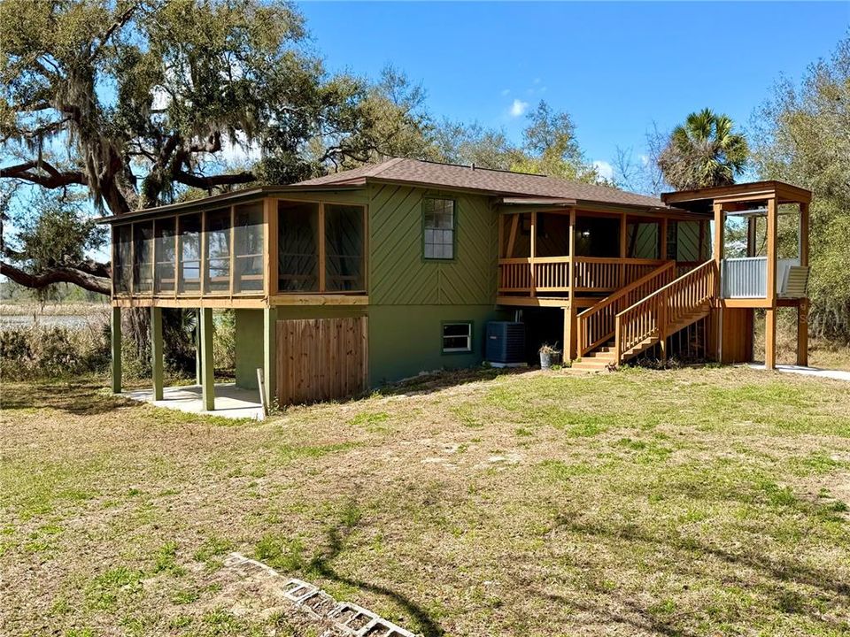 Recently Sold: $350,000 (2 beds, 2 baths, 800 Square Feet)