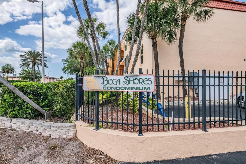 Active With Contract: $200,000 (2 beds, 1 baths, 845 Square Feet)