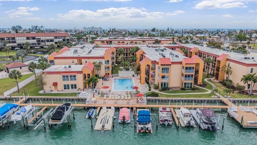 Active With Contract: $200,000 (2 beds, 1 baths, 845 Square Feet)