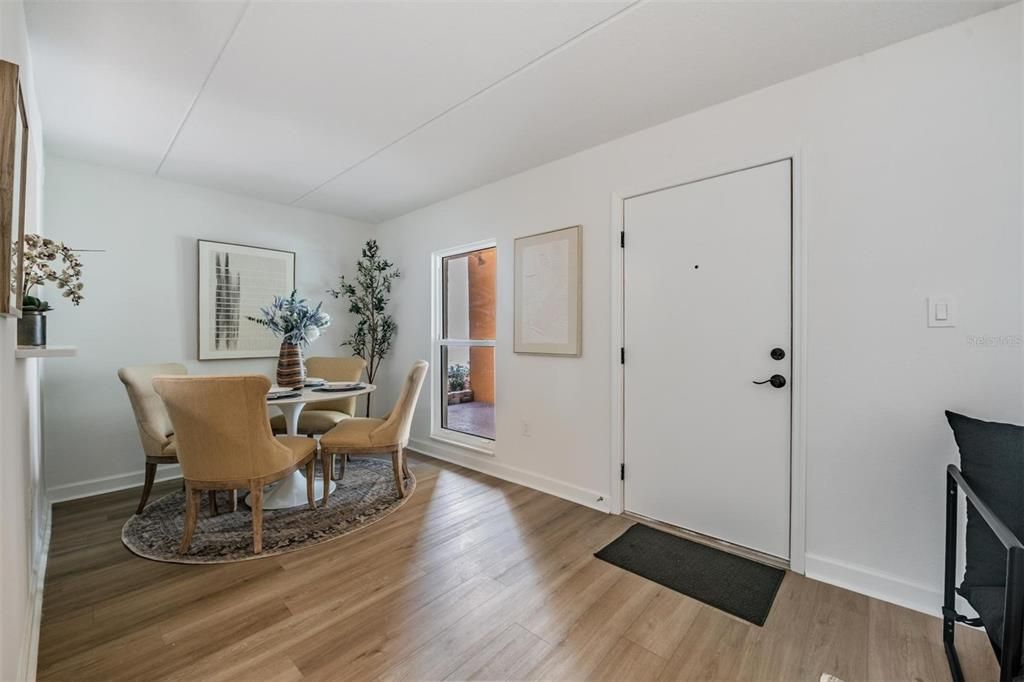 Active With Contract: $200,000 (2 beds, 1 baths, 845 Square Feet)
