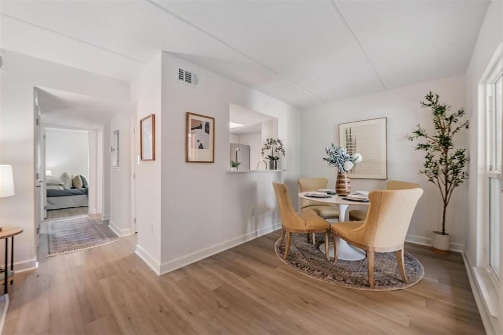 Active With Contract: $200,000 (2 beds, 1 baths, 845 Square Feet)
